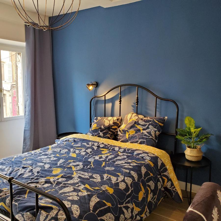 Joli T4 Renove Climatise Entre St Charles/Le Vieux-Port Apartment Marseille Luaran gambar